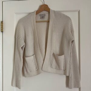 Cropped cream cardigan